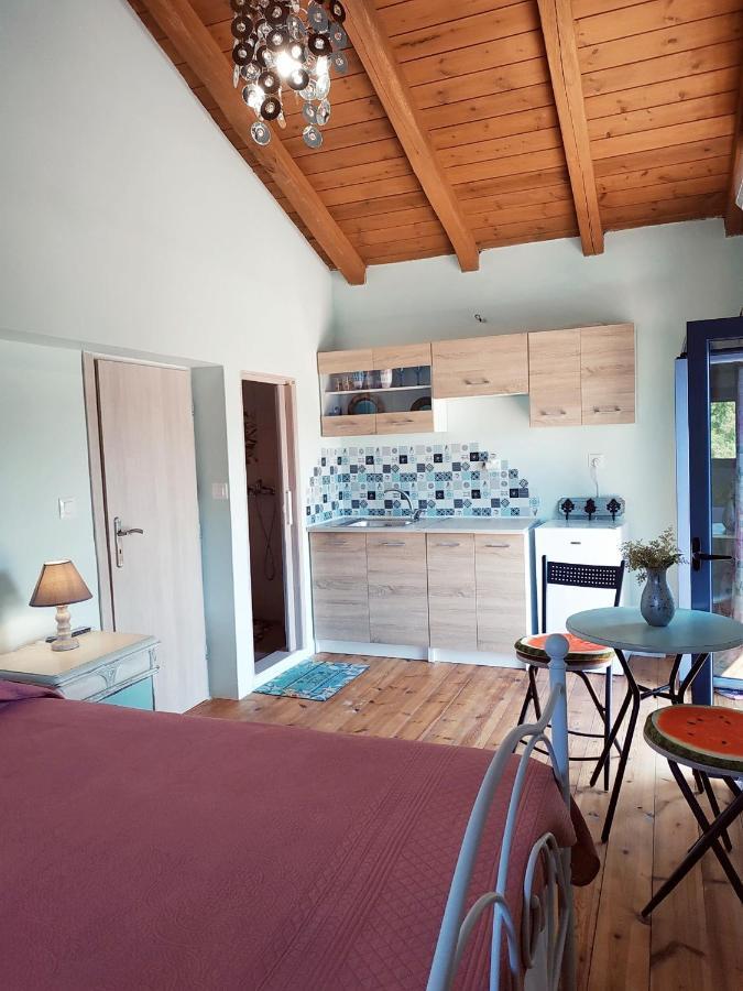 Maria Guesthouse Аливерион Екстериор снимка