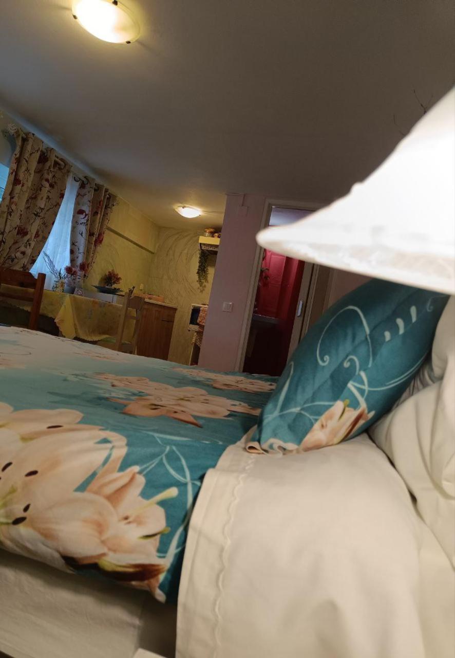Maria Guesthouse Аливерион Стая снимка