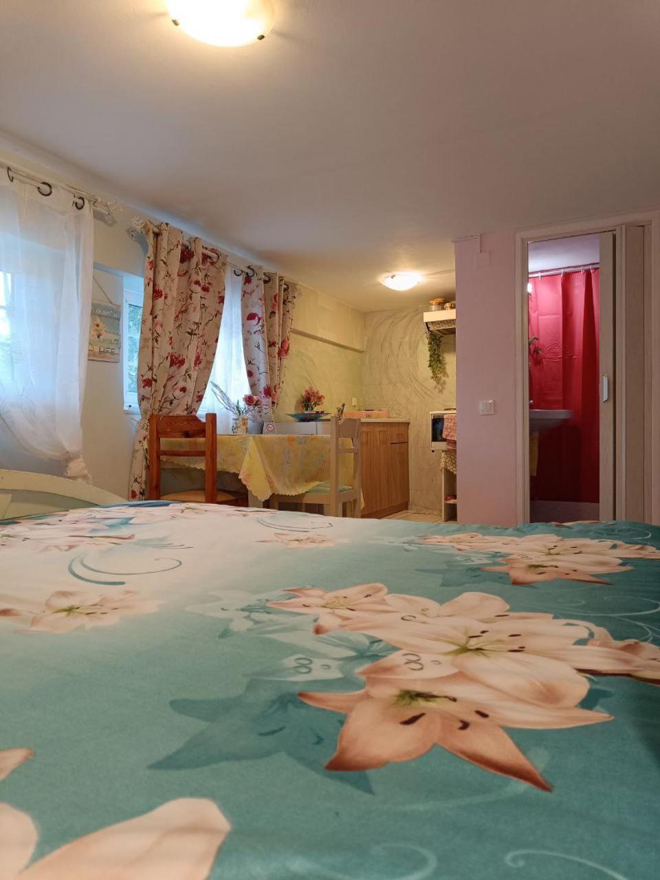 Maria Guesthouse Аливерион Стая снимка