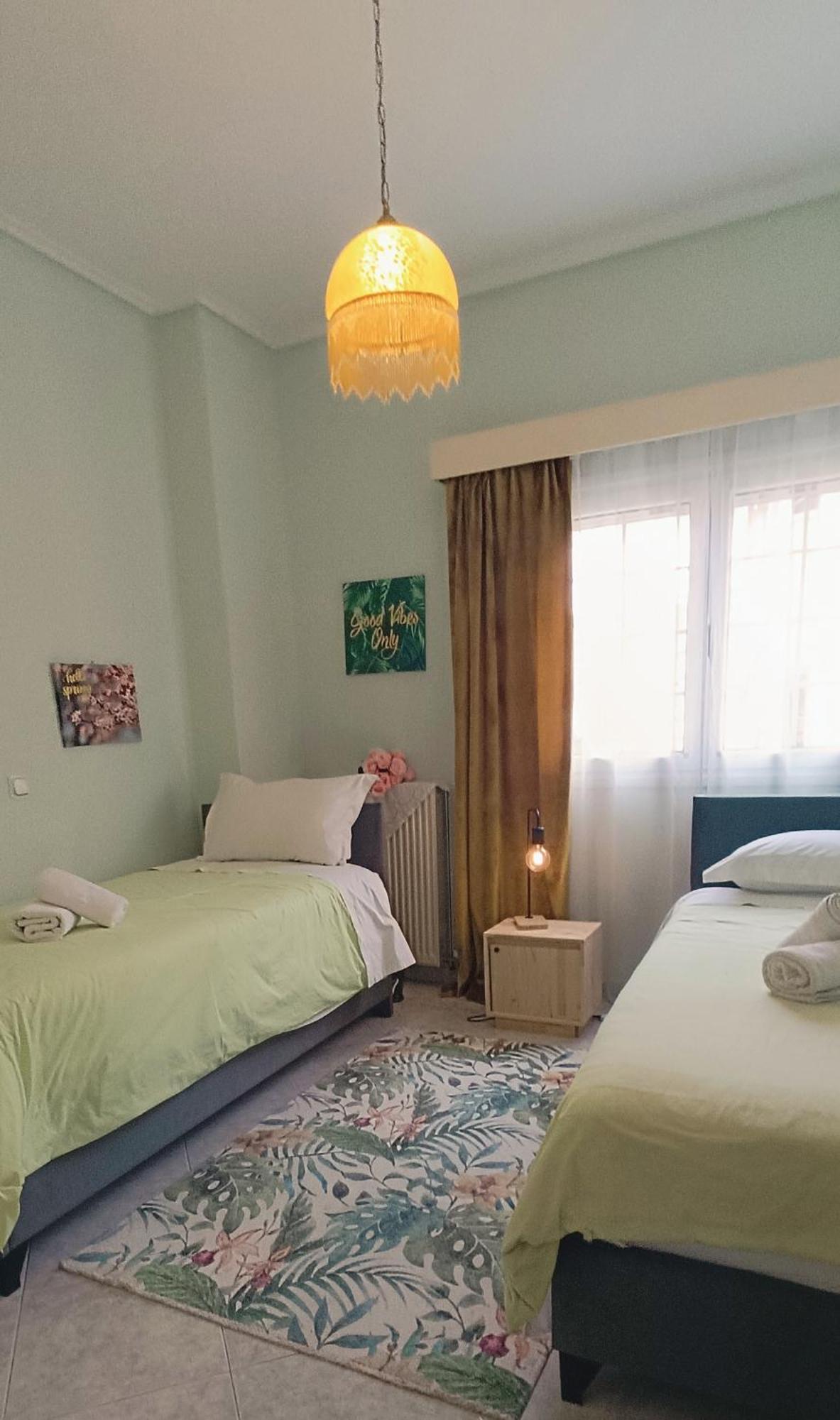 Maria Guesthouse Аливерион Стая снимка